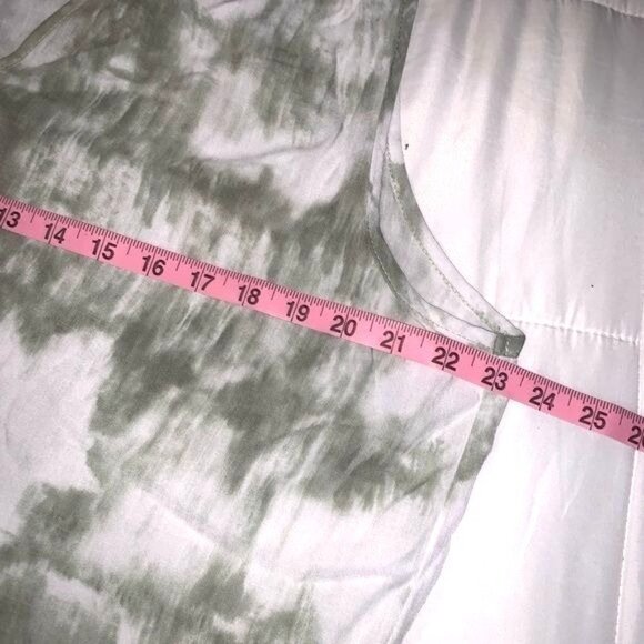 Time And Tru Womens XL Sleeveless Tie-Dye Top Green/White Rayon - Picture 6 of 6